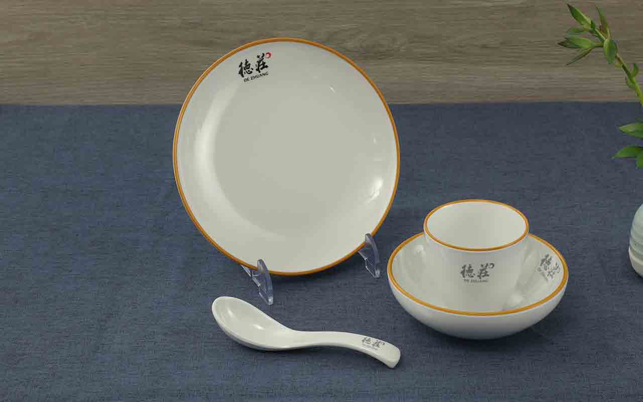 德庄火锅店餐具