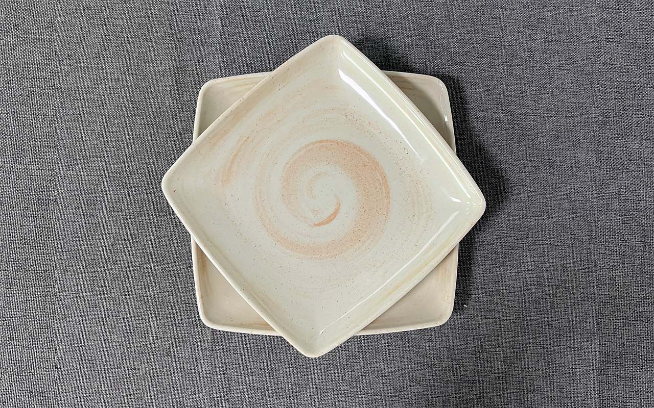 方形盘子